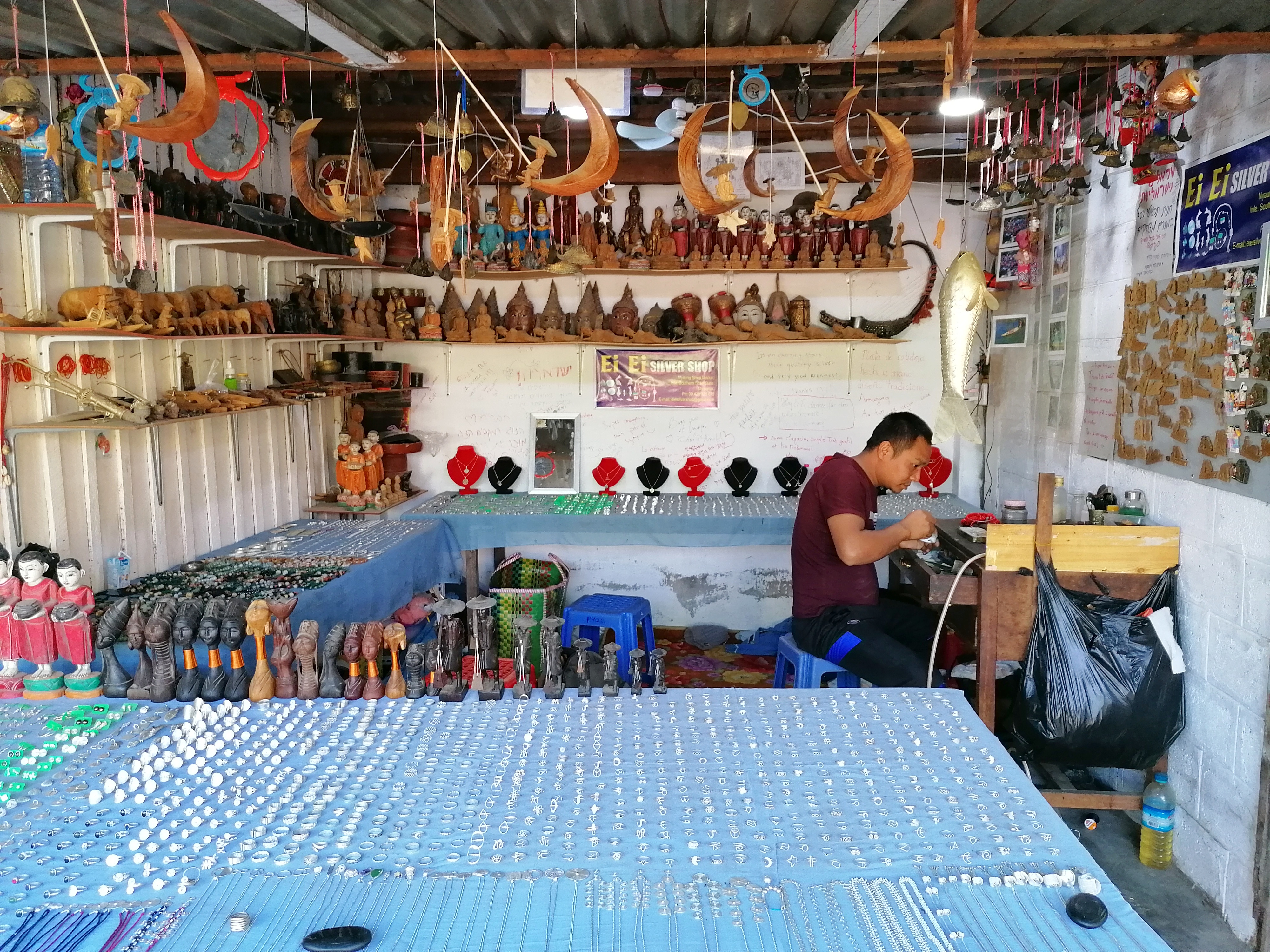 Marché boutique Silver